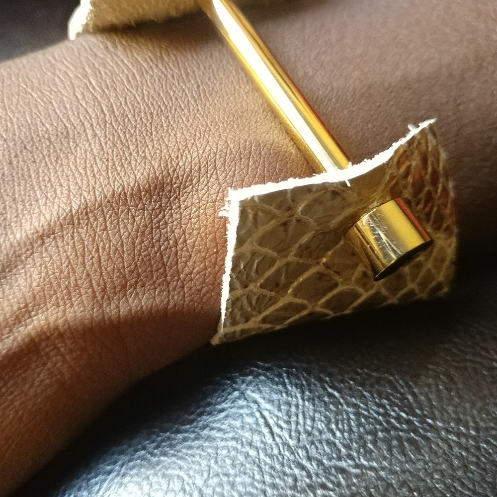 Gold Leather Embossed Bracelet w/gold bar